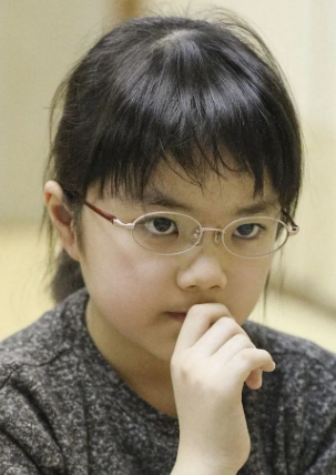 仲邑菫　10歳の頃　囲碁対局